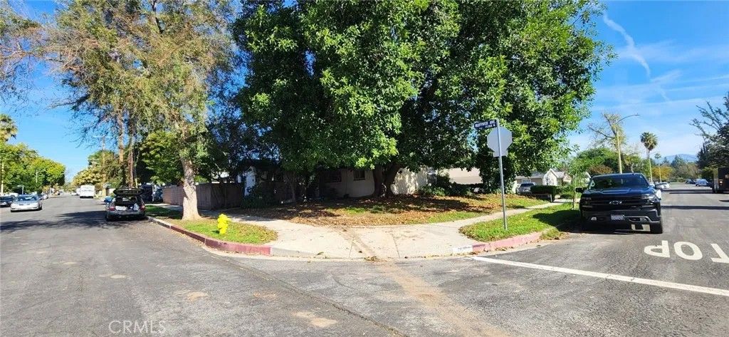 Photo of 16757 Donmetz, Granada Hills, CA 91344 (MLS # OC25274267)