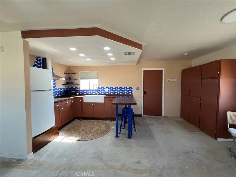 5226 Henry Road