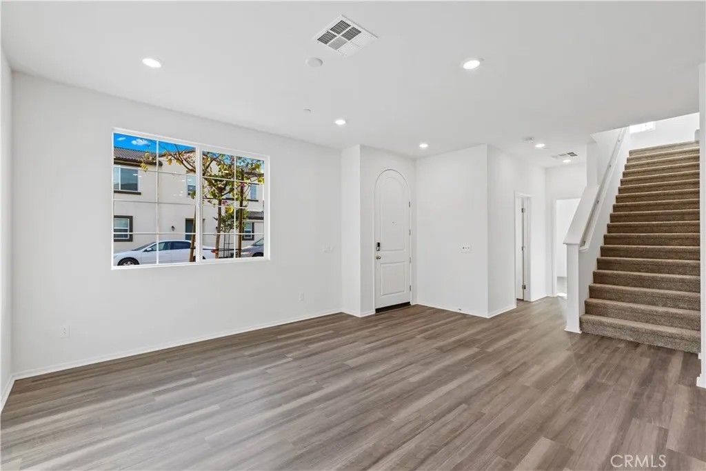Photo of 5346 Malibu Way, Chino, CA 91710 (MLS # AR26092309)