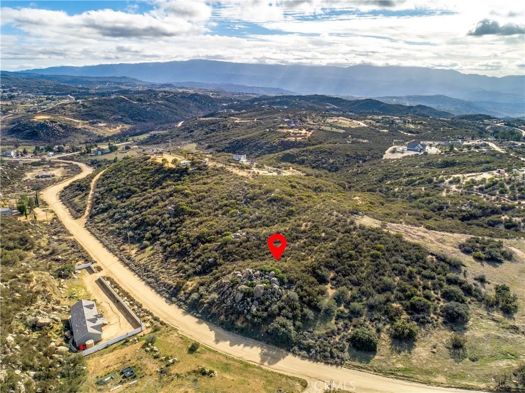 889 forest springs