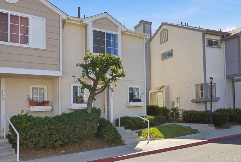 2120 Kings View Circle
