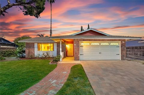 Photo of 4185 Federal Dr, Riverside, CA 92501 (MLS # IV25252826)