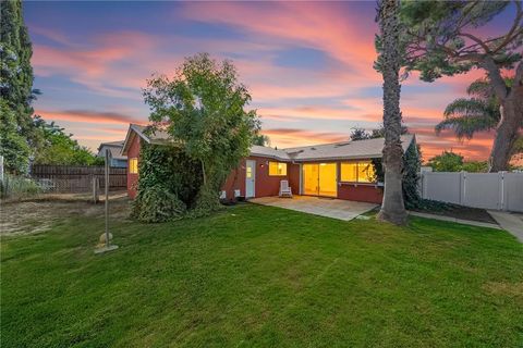 Tiny photo for 4185 Federal Dr, Riverside, CA 92501 (MLS # IV25252826)