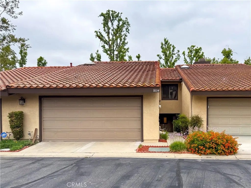 1034 E Romney Drive
