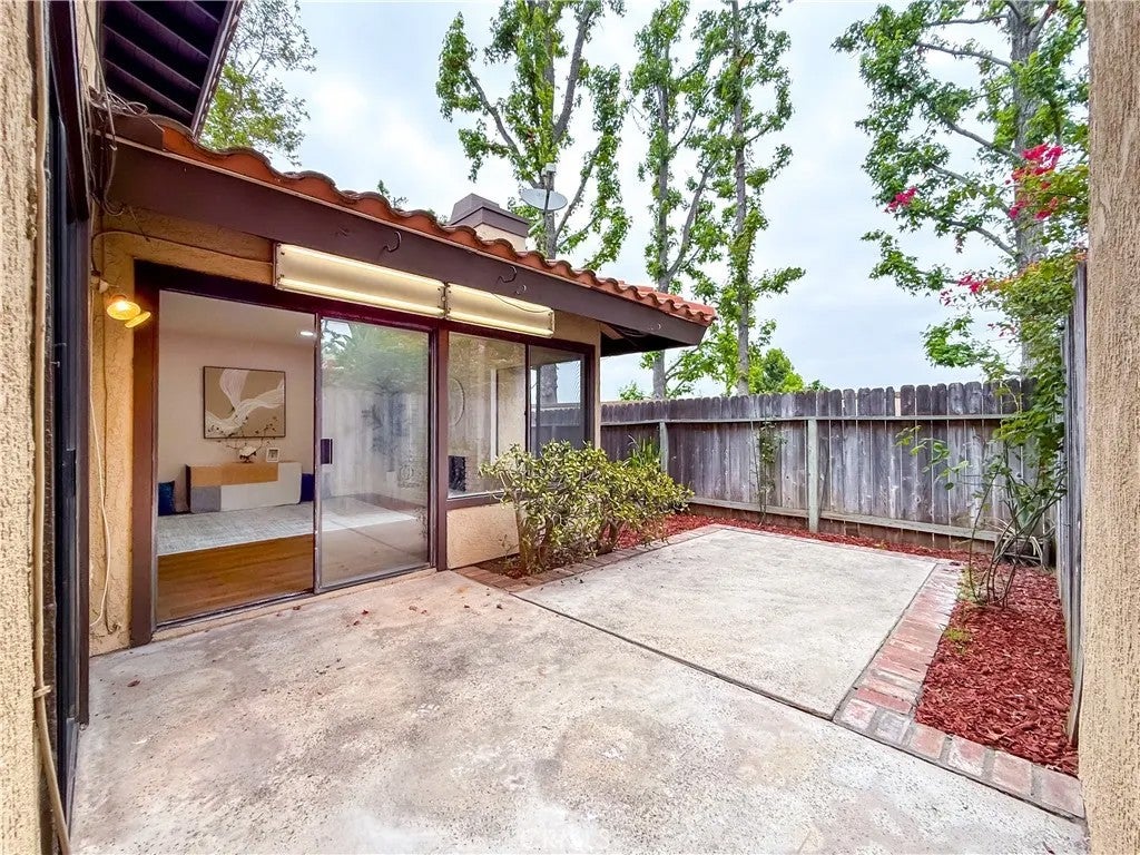 1034 E Romney Drive