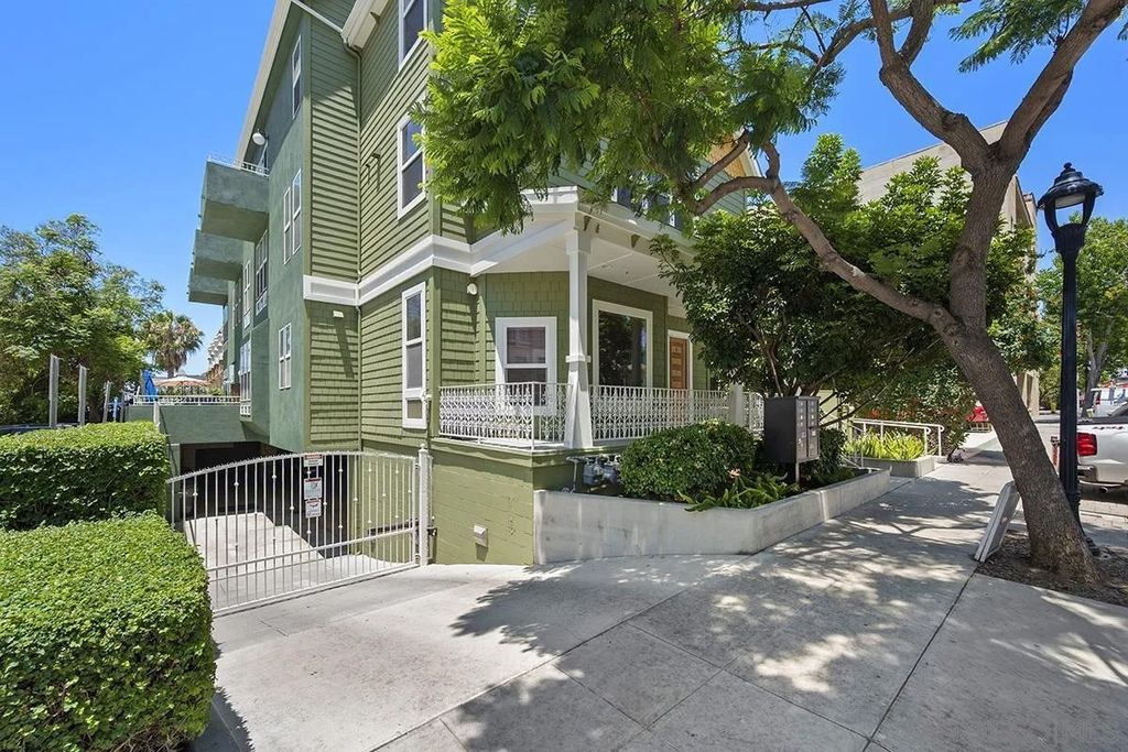 Photo of 1632 Union St #4, San Diego, CA 92101 (MLS # 260009864)