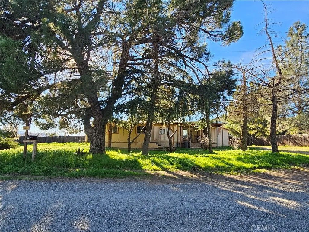 Photo of 2851 Pamela Ln, Clearlake, CA 95422 (MLS # LC26056768)