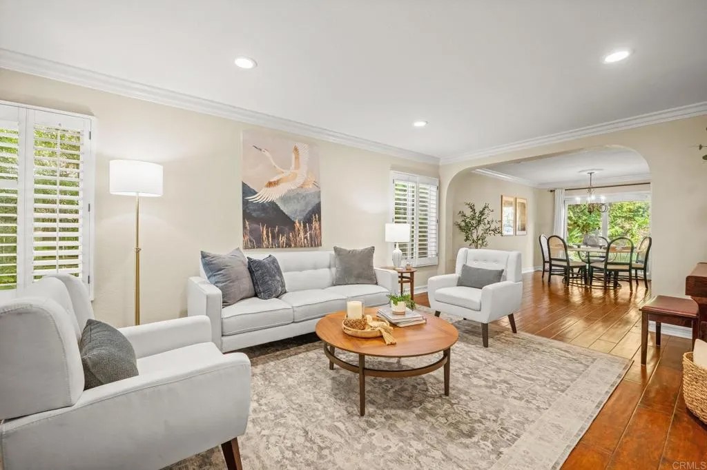 2702 Jacaranda Avenue