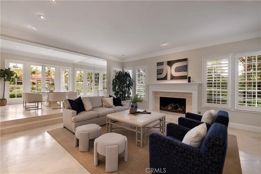 26 Belcourt
