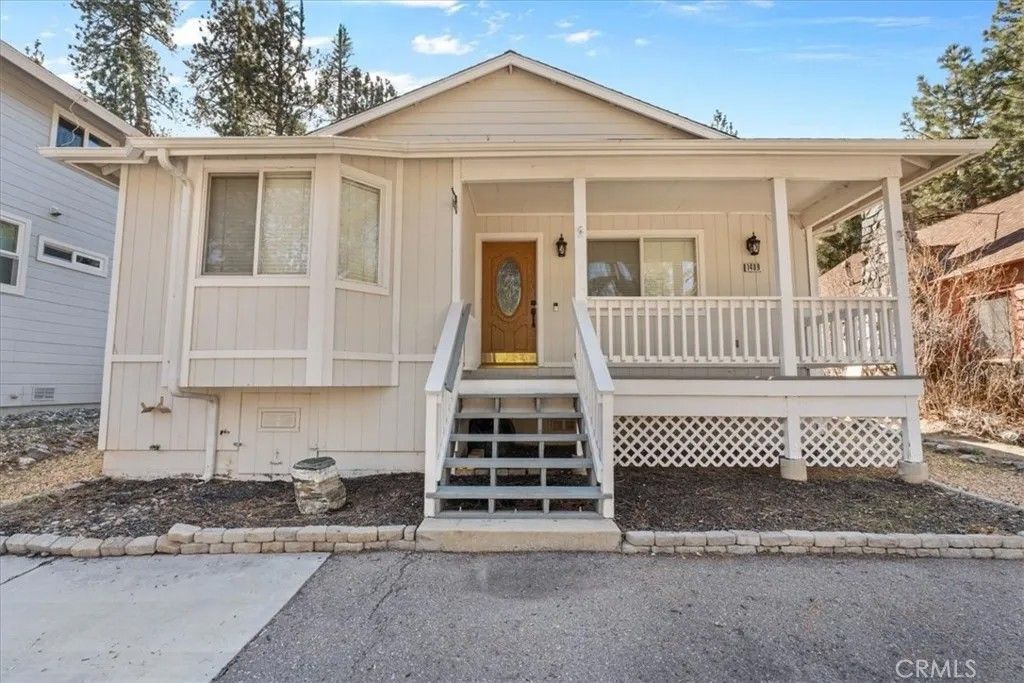 Photo of 1489 Irene St, Wrightwood, CA 92397 (MLS # CV26025926)