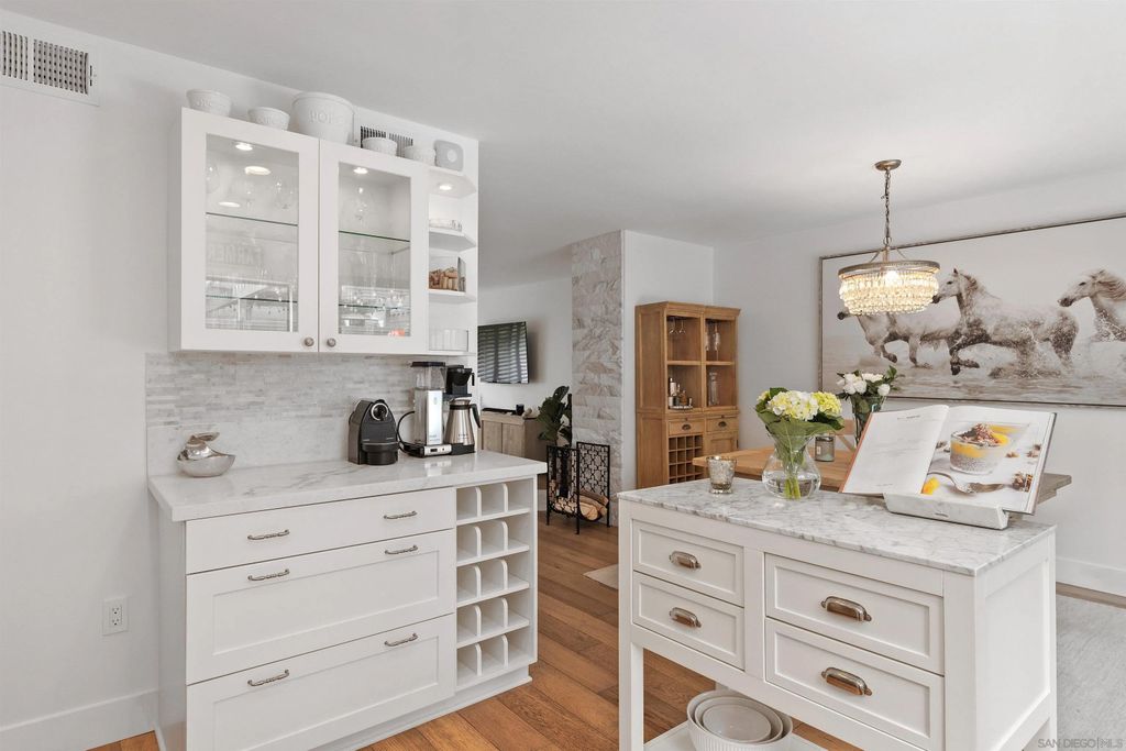 Photo of 940 Intrepid Ct, Del Mar, CA 92014 (MLS # 250027360)