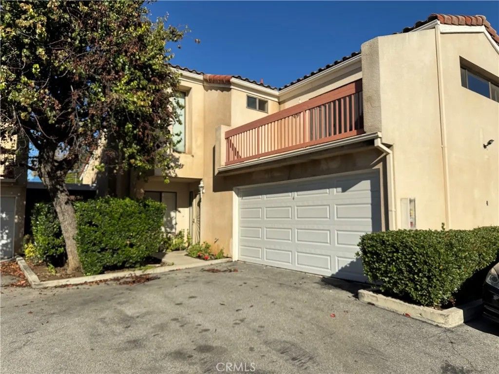 Photo of 10022 Reseda Boulevard #4, Northridge, CA 91324 (MLS # SR25281846)