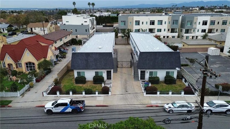 1423 W 158th