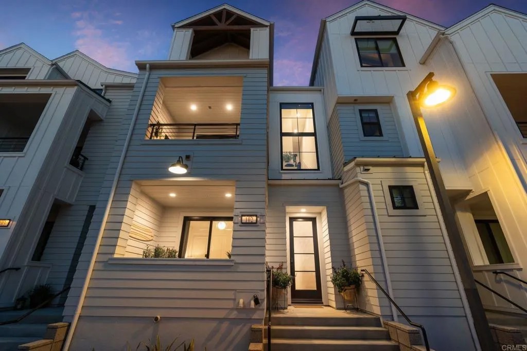 1600 San Remo Place 102