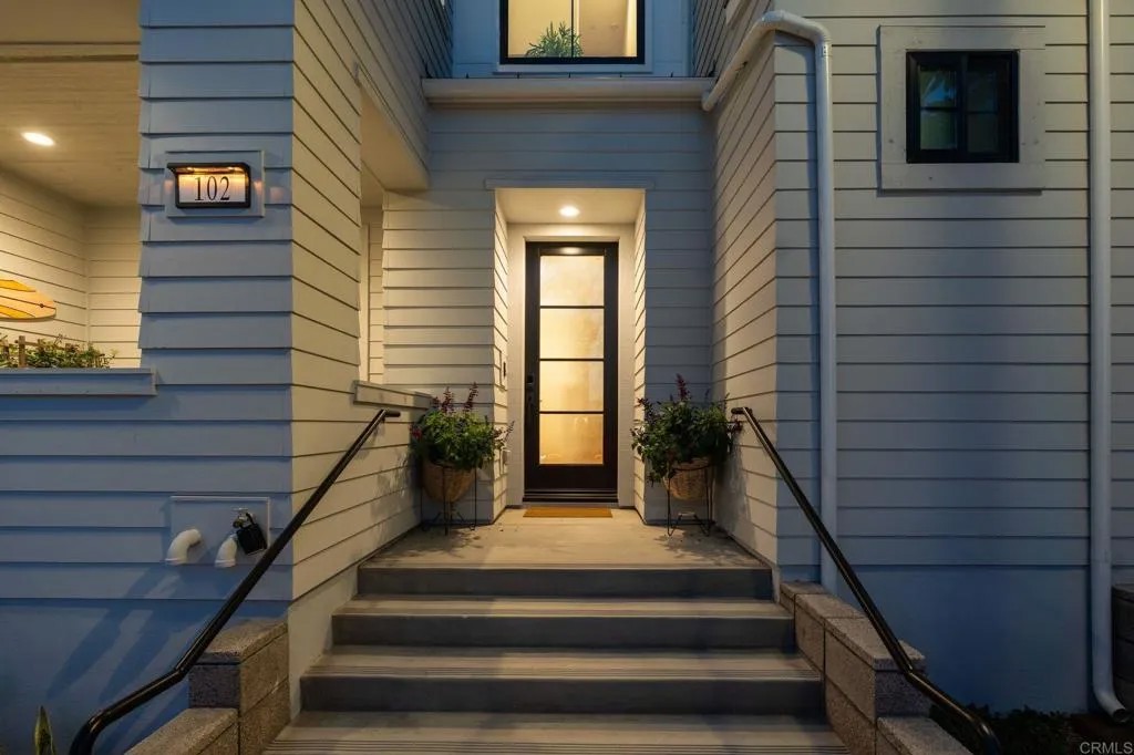 1600 San Remo Place 102