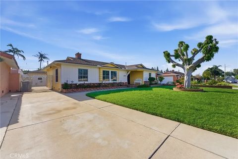 Photo of 10406 Hasty Ave, Downey, CA 90241 (MLS # DW26058584)