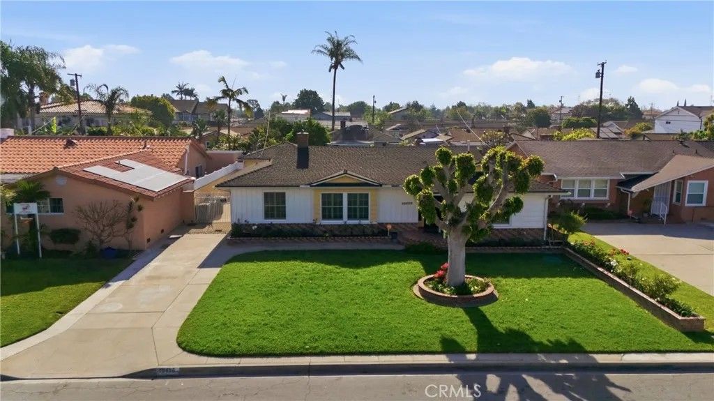 Photo of 10406 Hasty Ave, Downey, CA 90241 (MLS # DW26058584)