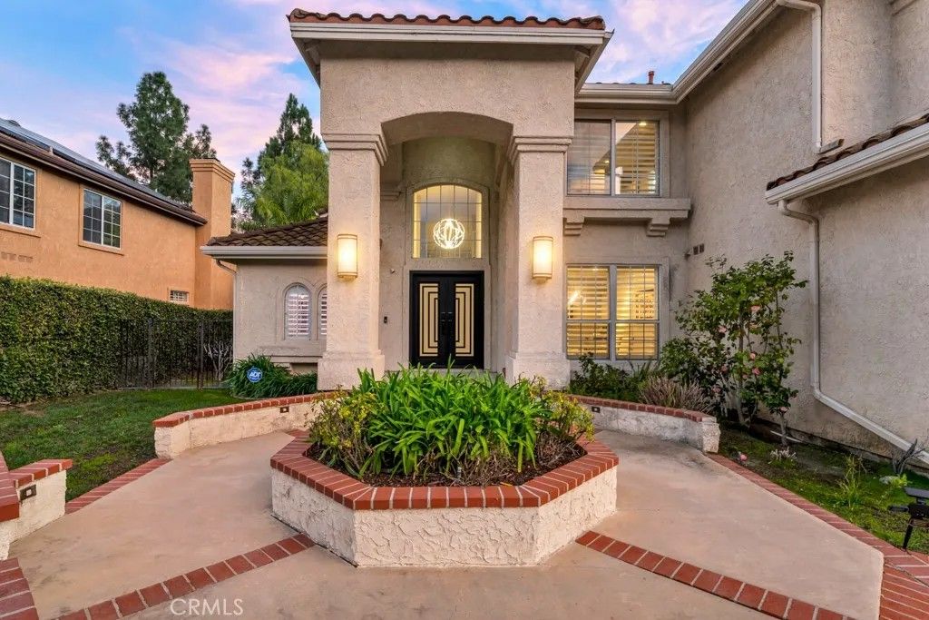 Photo of 2510 Kirsten Lee Dr, Westlake Village, CA 91361 (MLS # SR26016267)