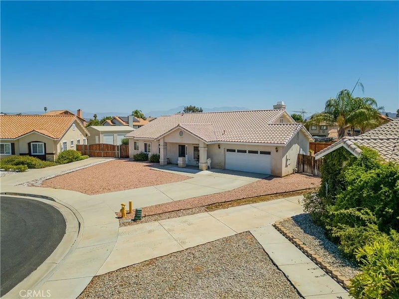 24720 Glenbrook Court