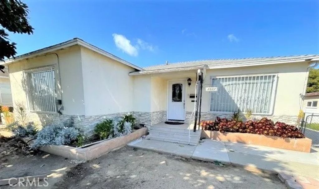 Photo of 1537 W 205th Street, Torrance, CA 90501 (MLS # RS26071415)
