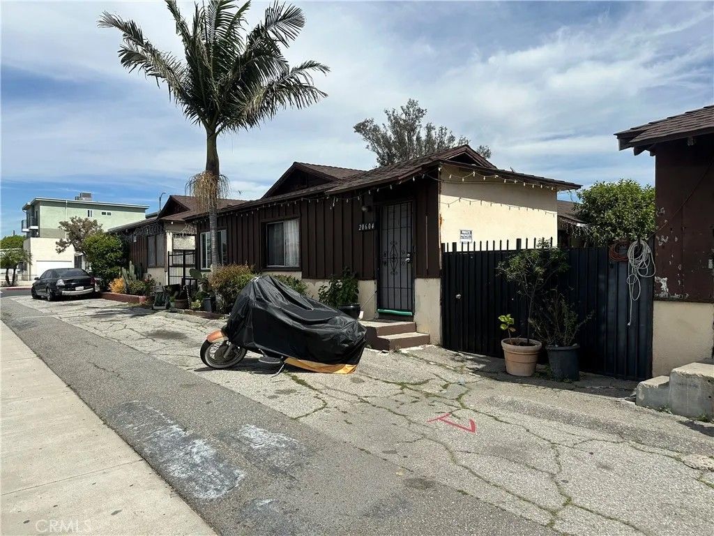 Photo of 20600 S Western Ave, Torrance, CA 90501 (MLS # SB26069469)