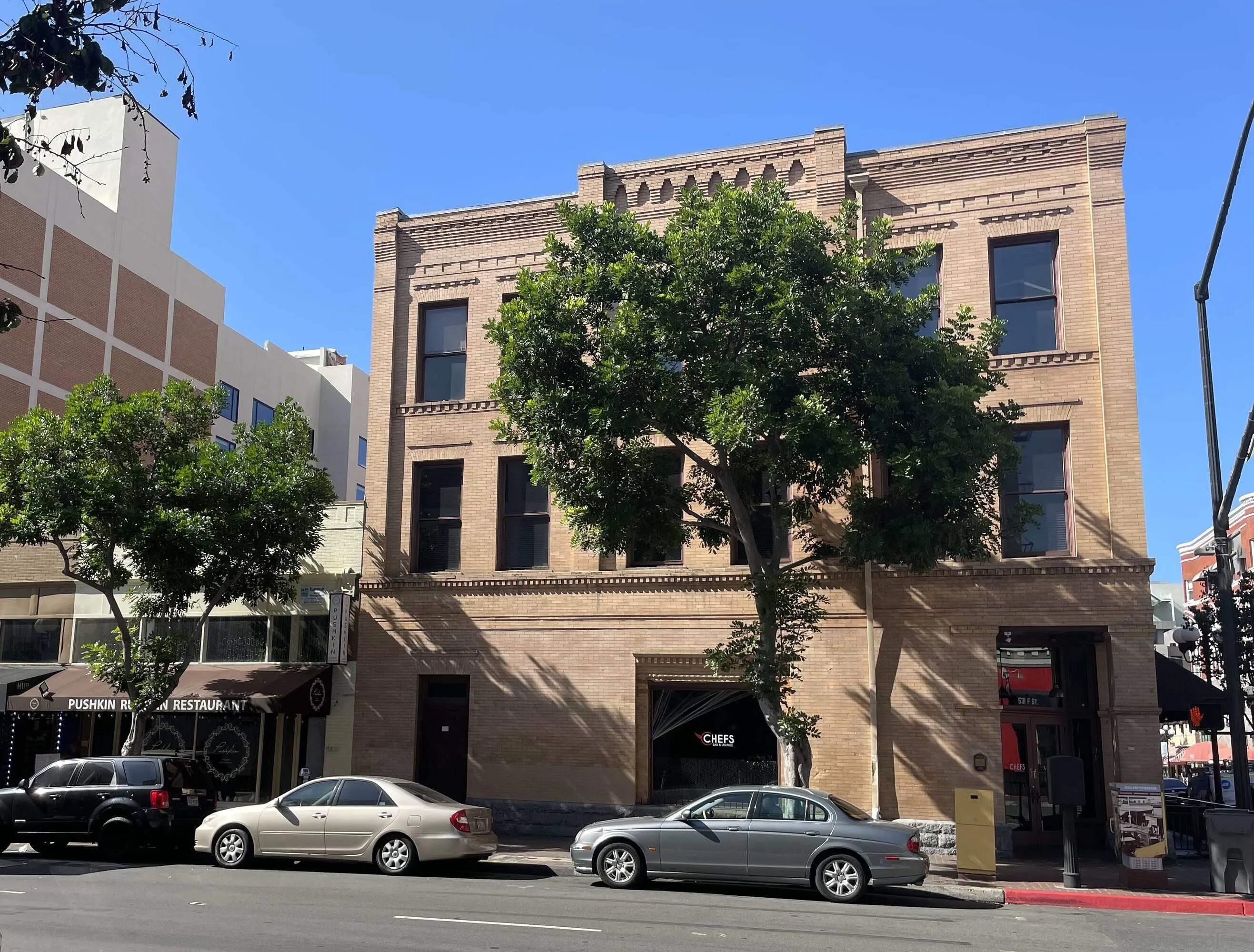 527-545 F Street