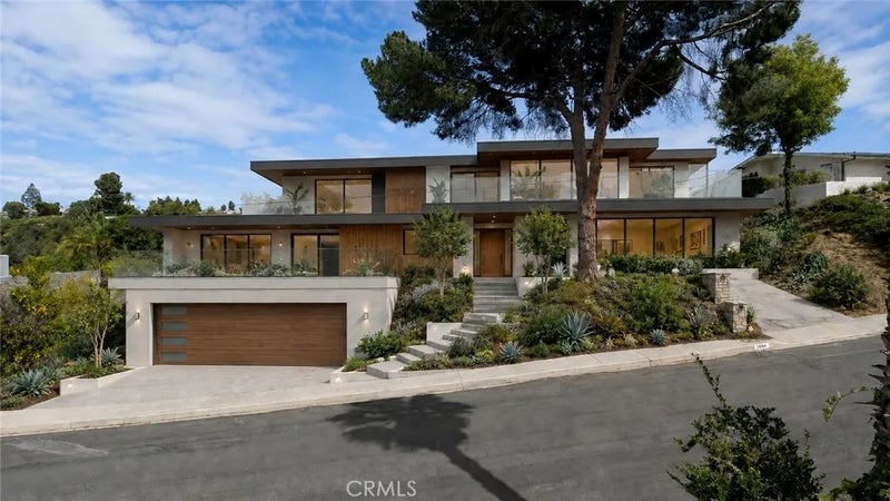 3800 Sapphire Drive