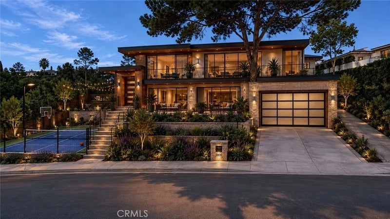 3800 Sapphire Drive