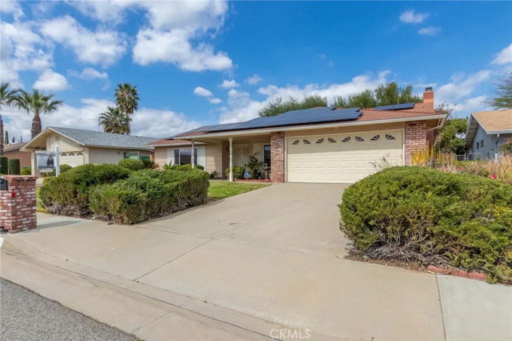 26182 Crestone Drive