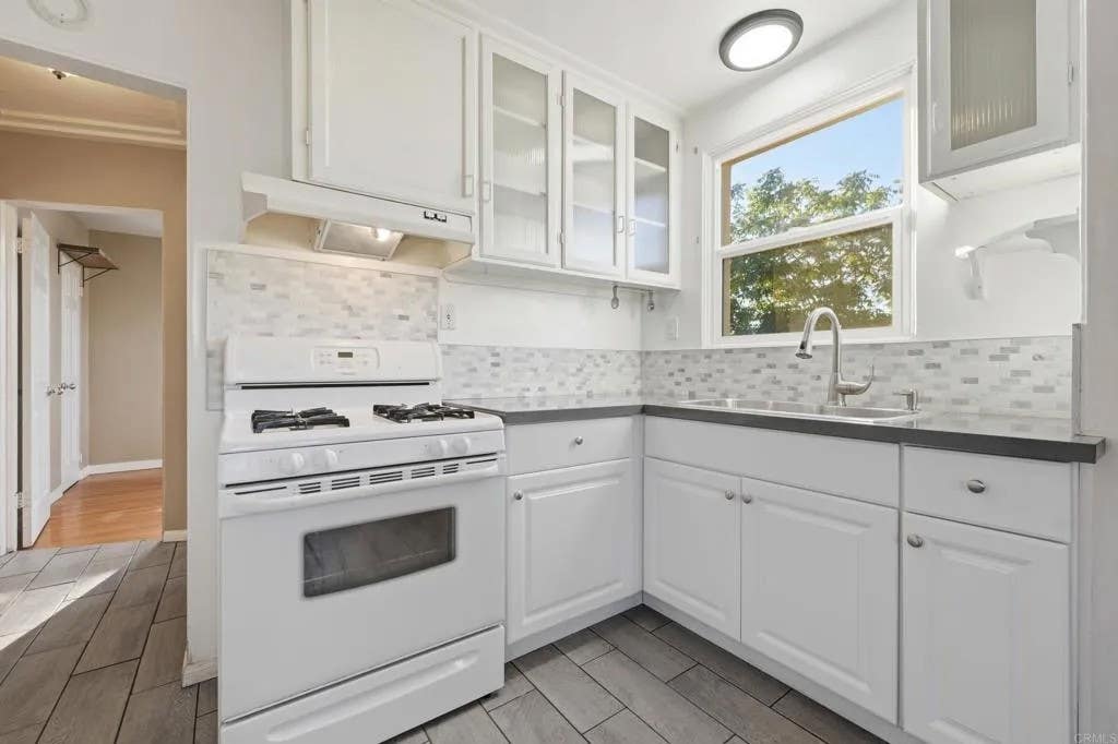 Photo of 7620 Saranac Avenue, La Mesa, CA 91942 (MLS # PTP2605234)