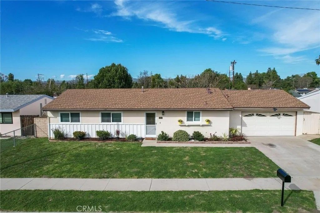 Photo of 1763 Kearney Ave, Simi Valley, CA 93065 (MLS # SR26033821)
