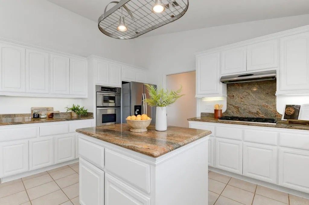 Photo of 2449 Trails End, Fallbrook, CA 92028 (MLS # NDP2511359)