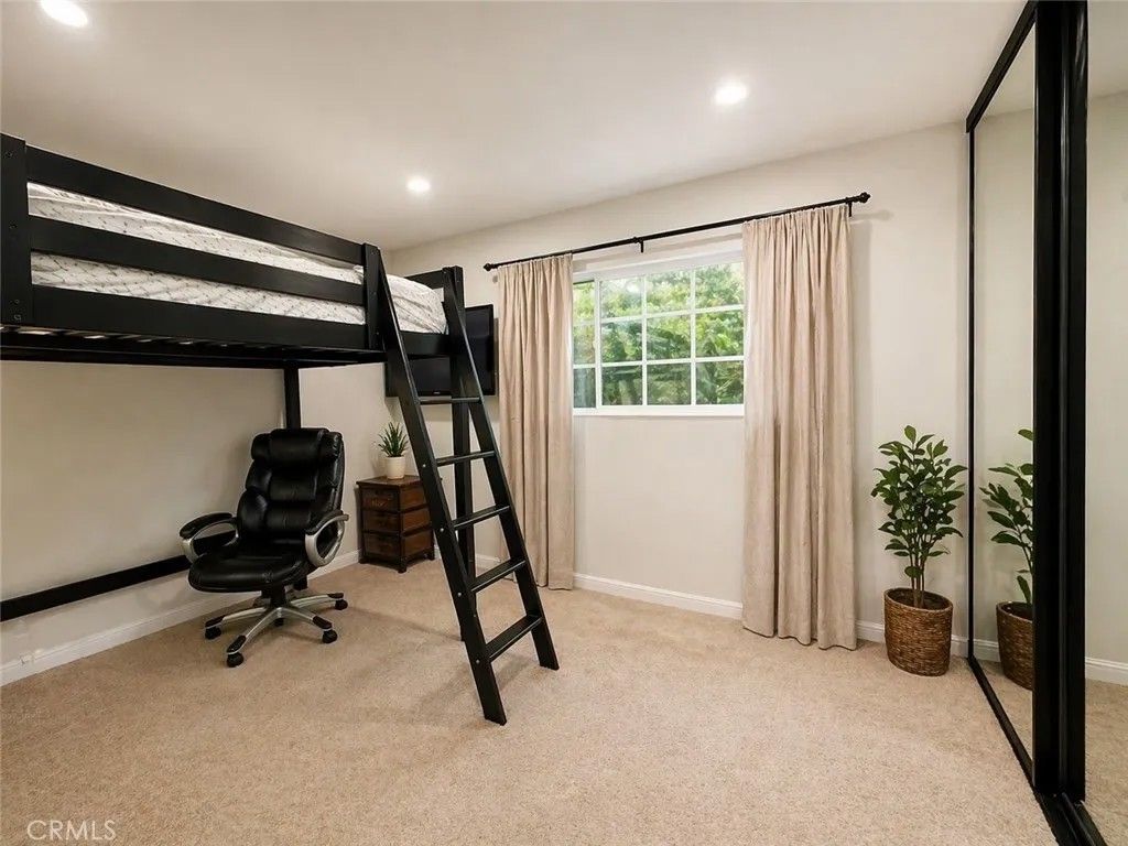 Photo of 4201 Topanga Canyon Blvd, Woodland Hills, CA 91364 (MLS # SR26092955)