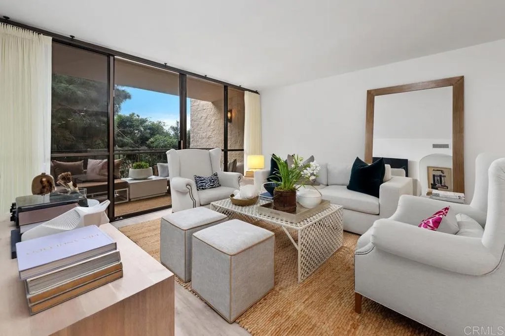 2500 Torrey Pines Rd 201