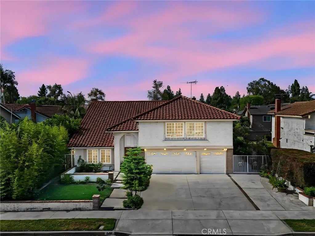 542 Dartmouth Drive