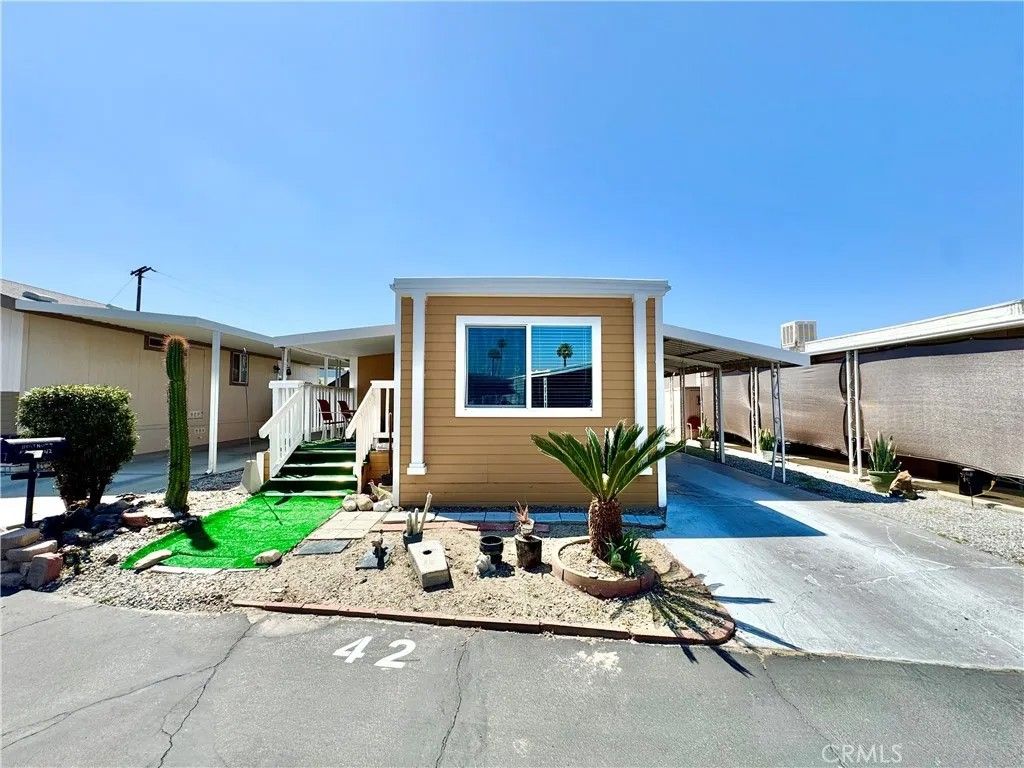 Photo of 999 Santa Fe Ave #42, San Jacinto, CA 92583 (MLS # IG26106846)