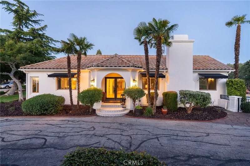 6275 Twin Canyon