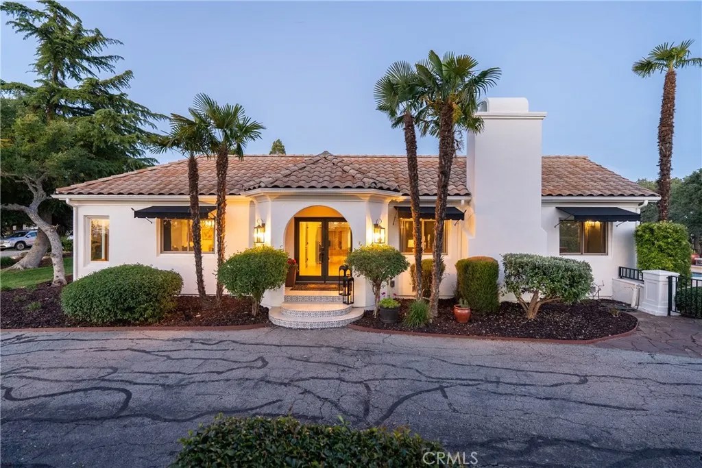 6275 Twin Canyon