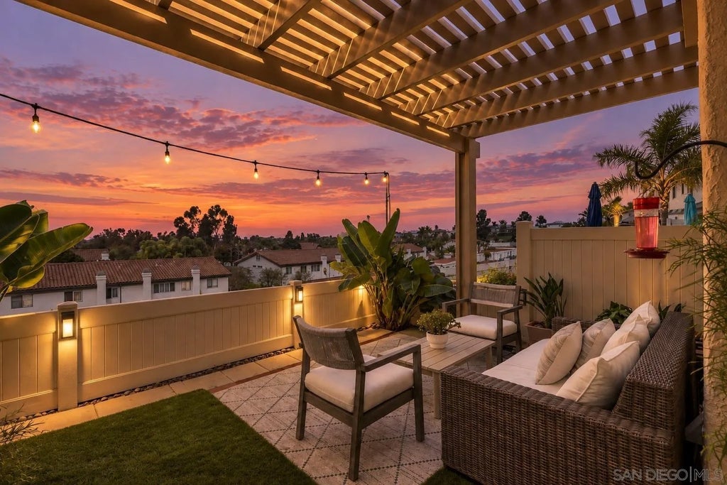 Photo of 6859 Briarwood DR, Carlsbad, CA 92011 (MLS # 260023810)