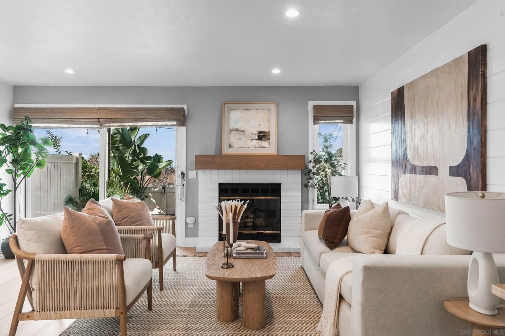 Photo of 6859 Briarwood DR, Carlsbad, CA 92011 (MLS # 260023810)