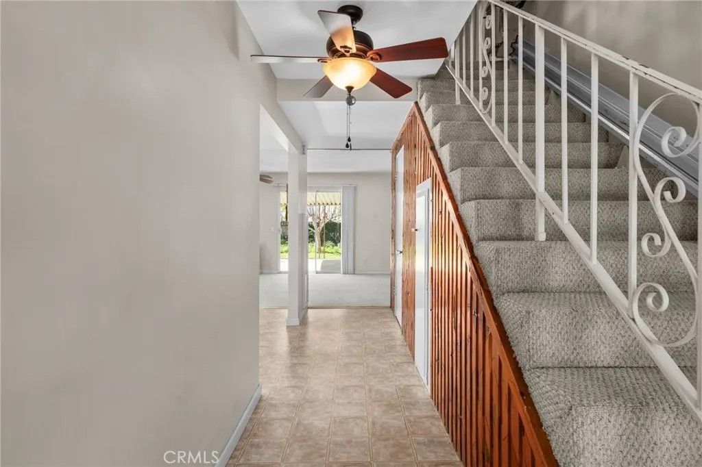 Photo of 433 N Shaftesbury Avenue, San Dimas, CA 91773 (MLS # CV26021408)