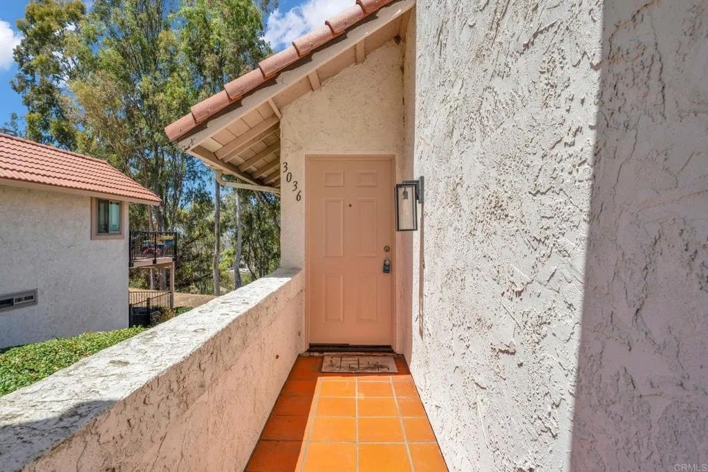 3036 Avenida Christina