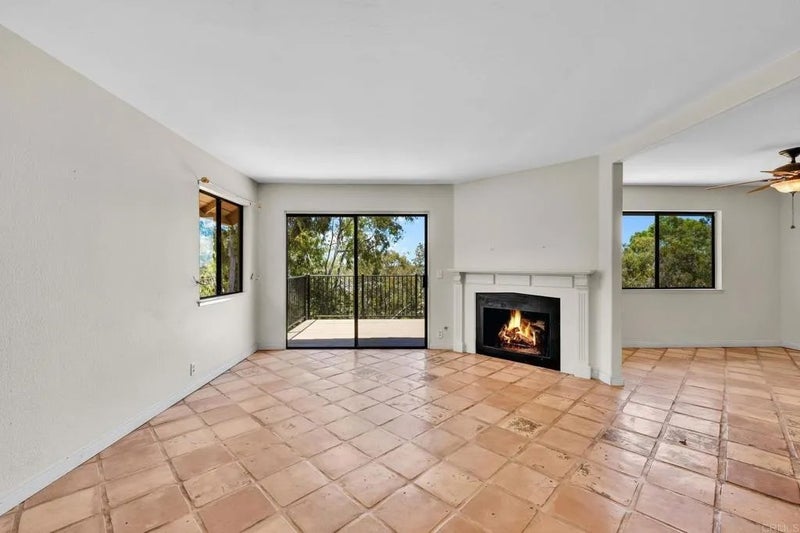 3036 Avenida Christina