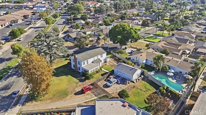 604 E Barbara