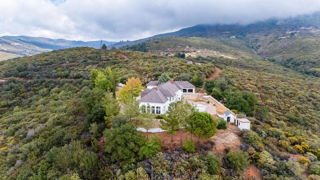 Photo of 5755 Boulder Creek Rd, Julian, CA 92036 (MLS # 260024250)