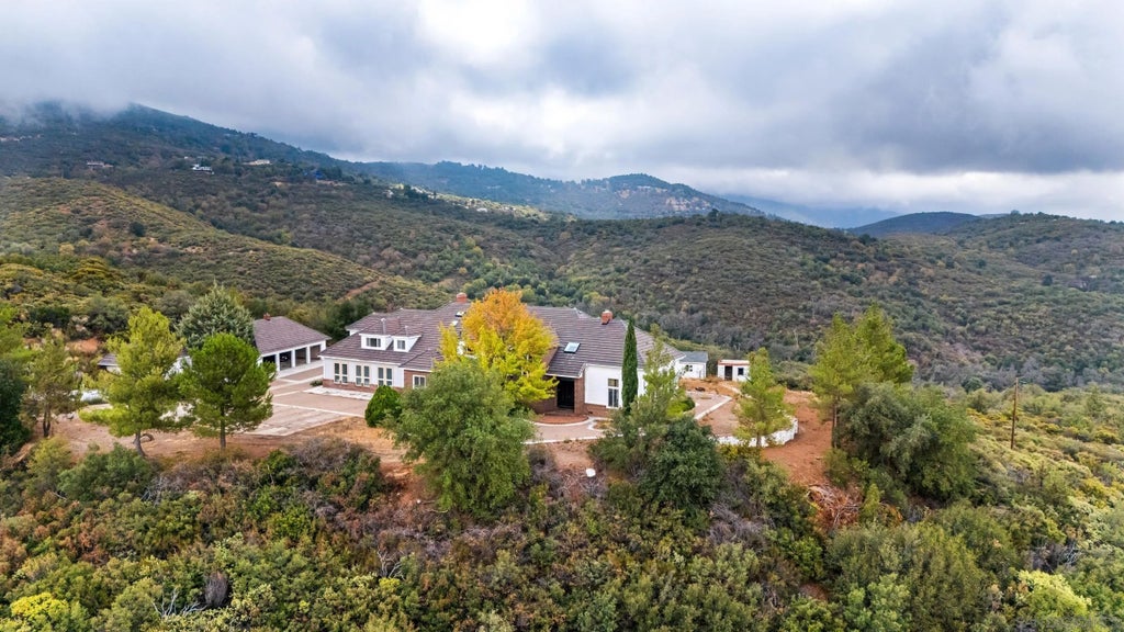 Photo of 5755 Boulder Creek Rd, Julian, CA 92036 (MLS # 260024250)
