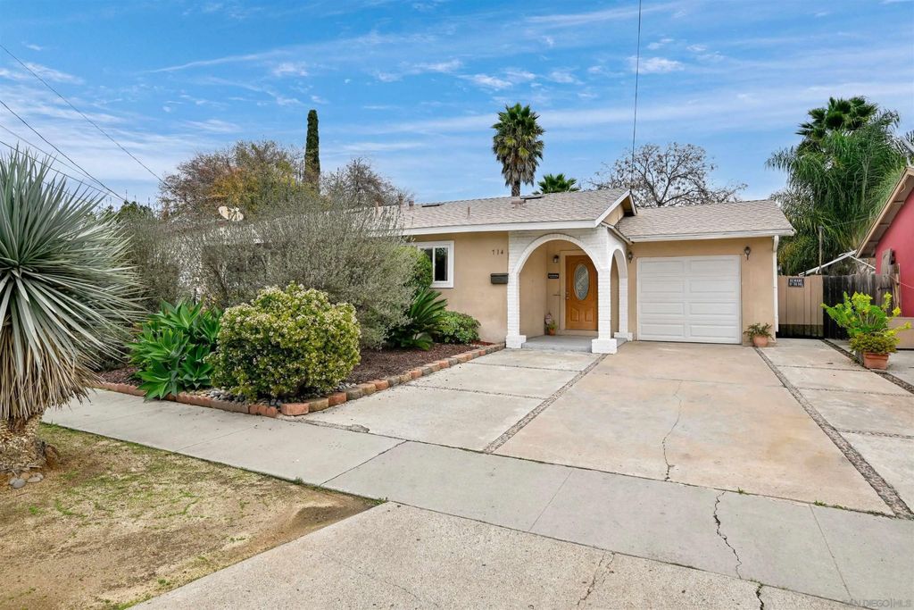 Photo of 714 Begonia St, Escondido, CA 92027 (MLS # 250046088)