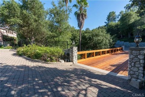 Tiny photo for 375 Berkshire Avenue, La Canada Flintridge, CA 91011 (MLS # GD25191184)