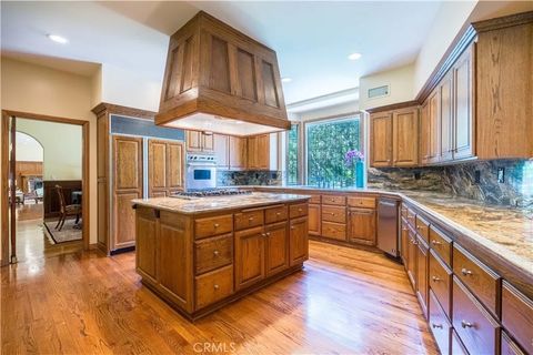 Tiny photo for 375 Berkshire Avenue, La Canada Flintridge, CA 91011 (MLS # GD25191184)