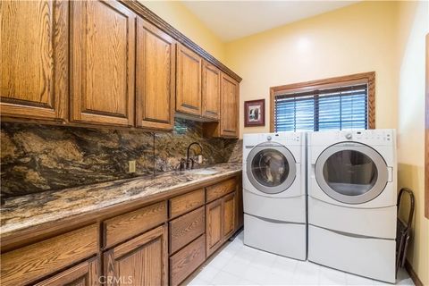 Tiny photo for 375 Berkshire Avenue, La Canada Flintridge, CA 91011 (MLS # GD25191184)
